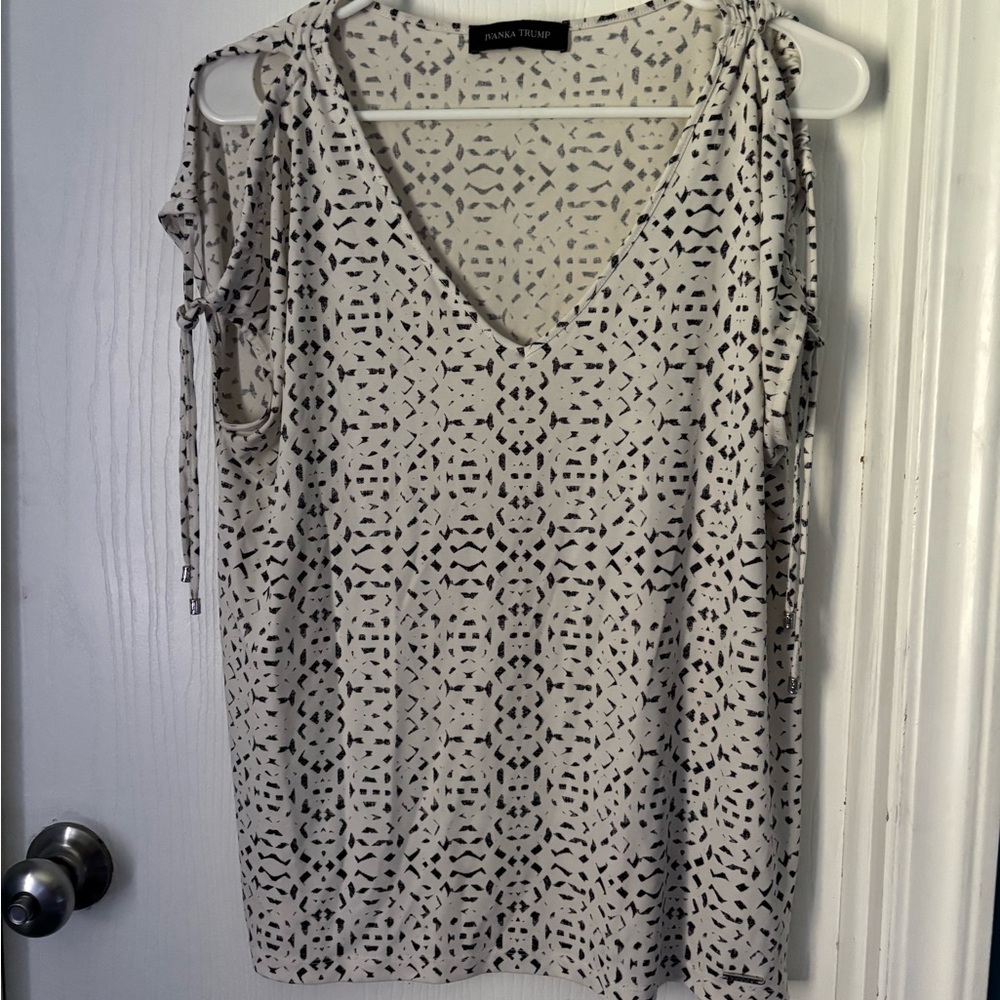 Ivanka Trump Monochrome Abstract Blouse